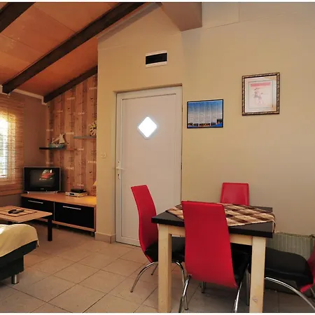 & Heated Pool 1 Apartment