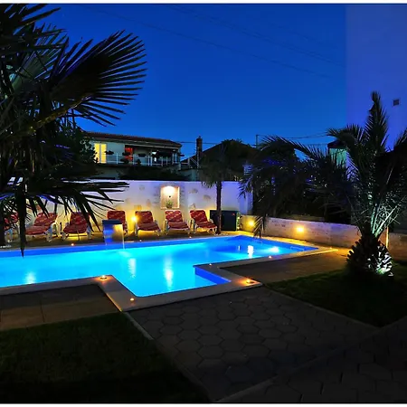 & Heated Pool 1 Apartment *